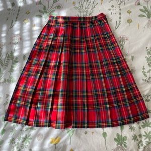 1950s/1960s True Vintage Red Plaid Skirt Wool Blend ? Size XS